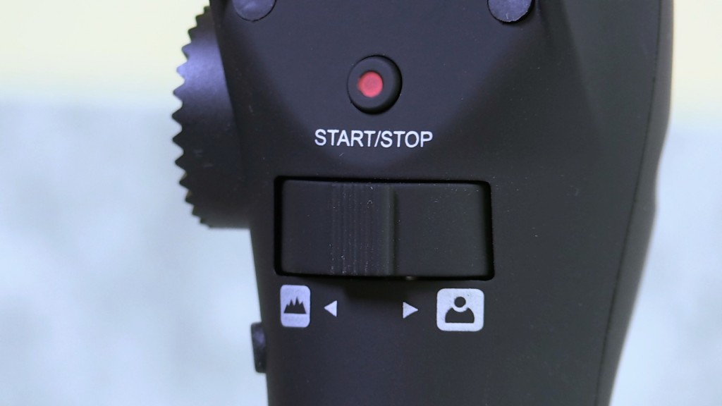 Aputure DEC wireless grip controls